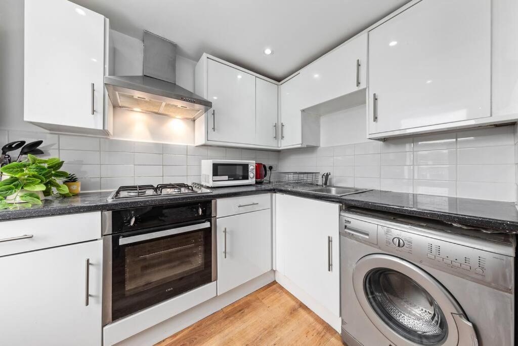 Apartamento 1Br Modern Flat On Edgware Rd Ed3 Londres Exterior foto