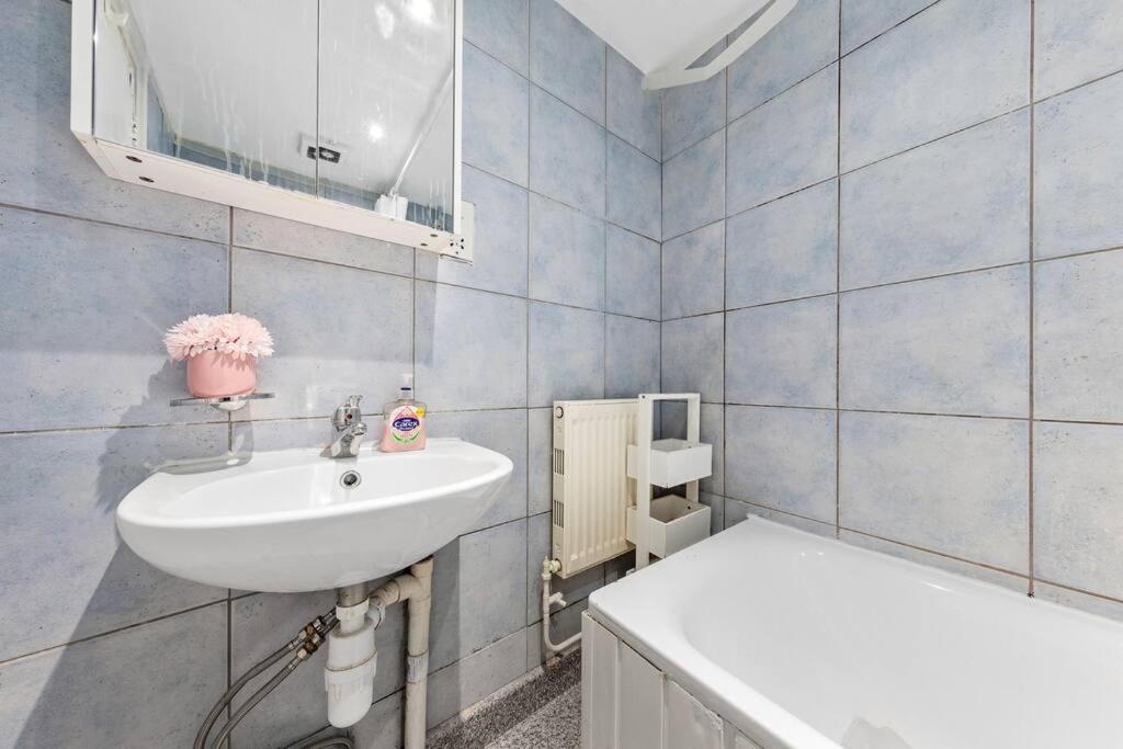 Apartamento 1Br Modern Flat On Edgware Rd Ed3 Londres Exterior foto